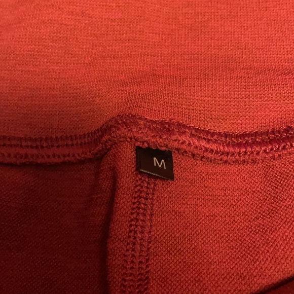 Alphalete Aero Leggings - Garnet Red - Picture 3 of 4